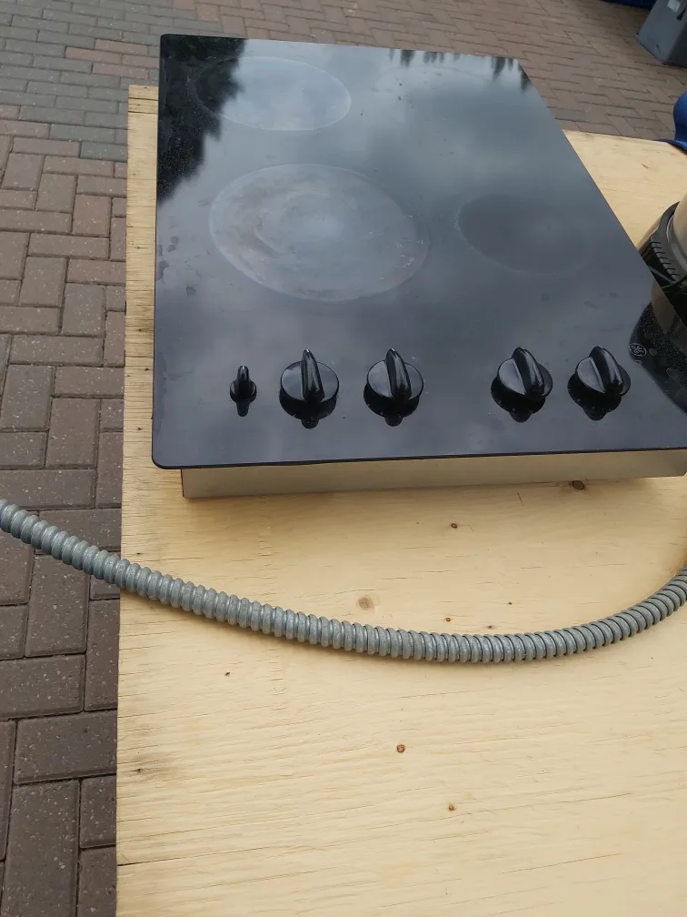 GE Profile Black Electric Cooktop image indicator(2)