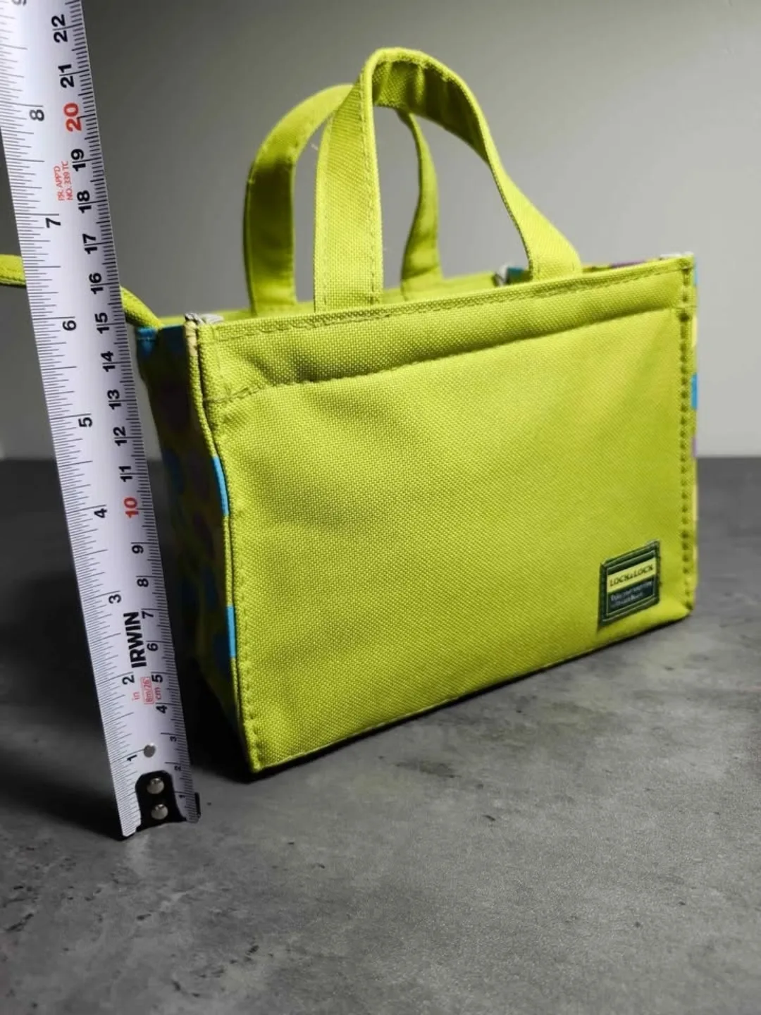 Small Lock & Lock Insulated Lunch Bag image indicator(4)