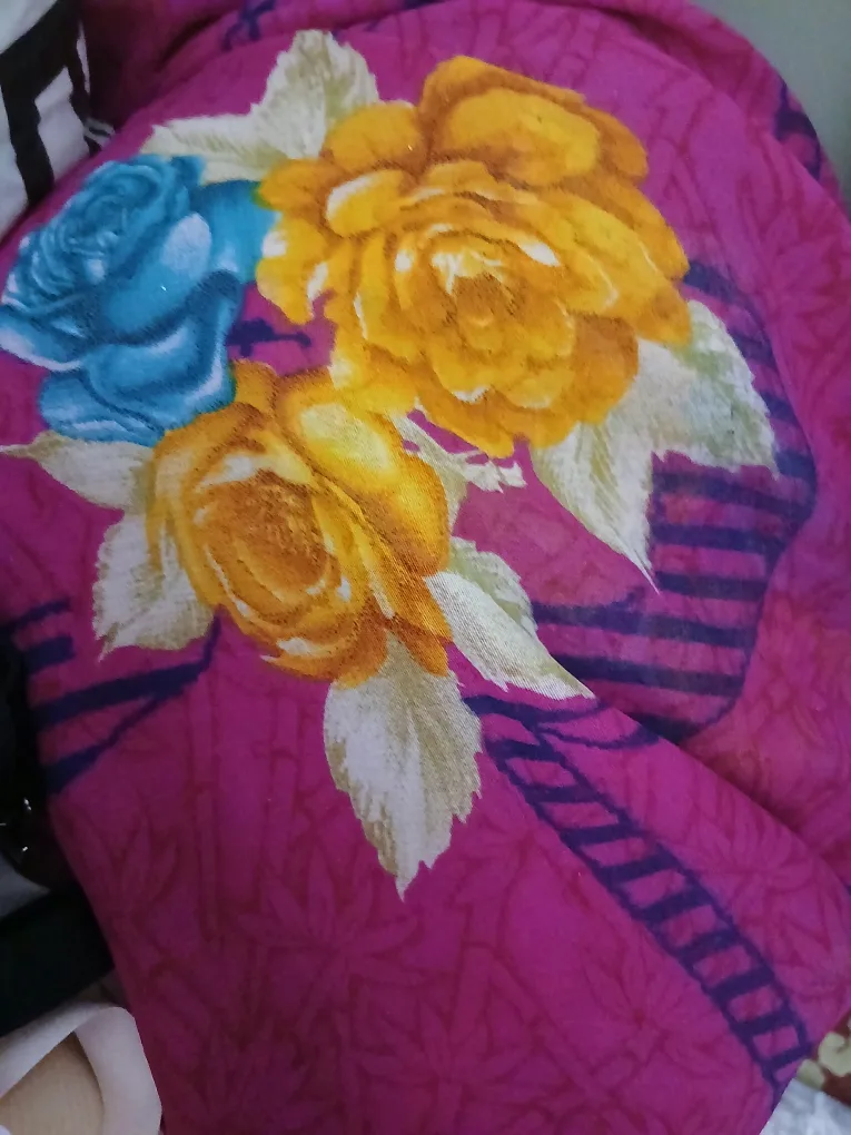 Floral Print dark pink saree (gorgette) thumbnail