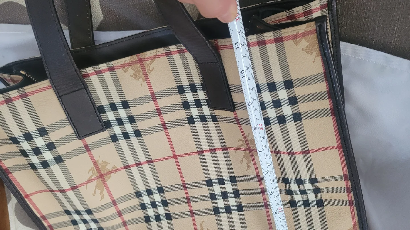 Burberry Tote Bag image indicator(5)