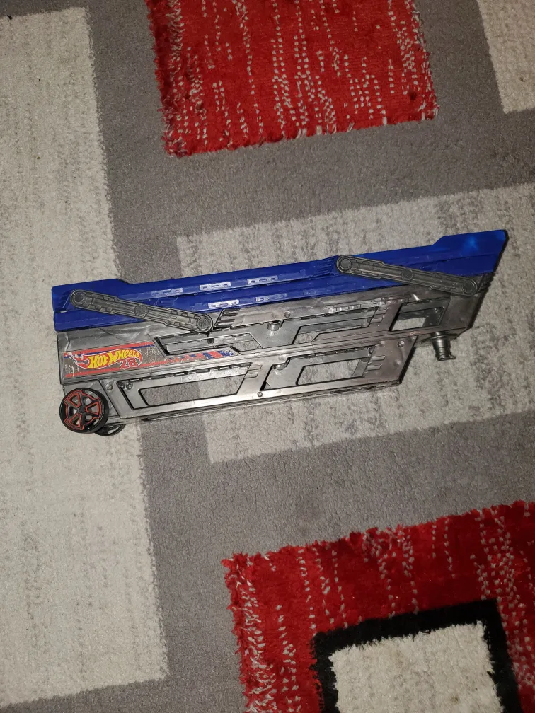 Hot Wheels Car Case - Holds 24 Cars thumbnail