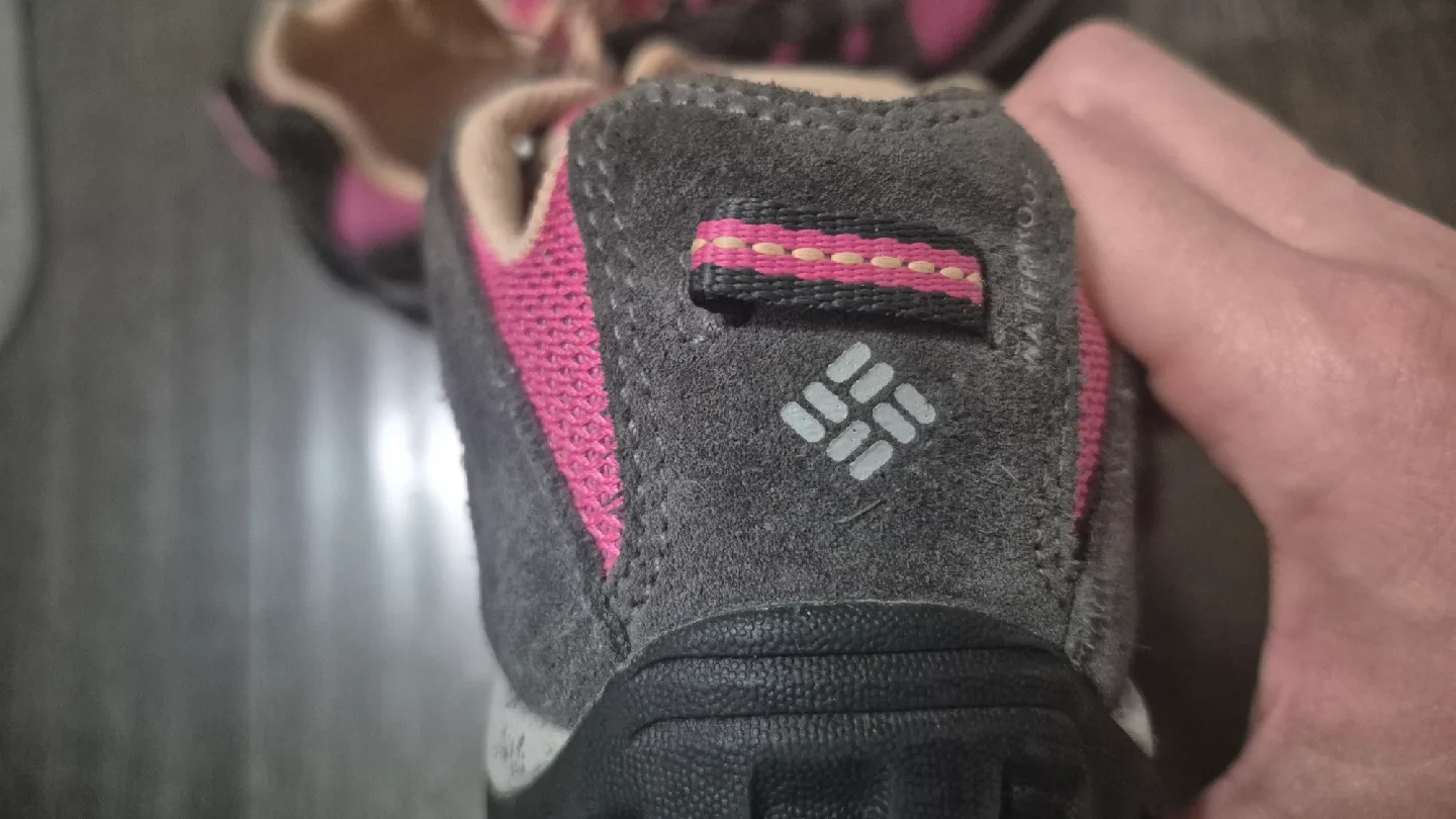 Columbia Techlite Hiking Shoes - Pink & Grey image indicator(3)