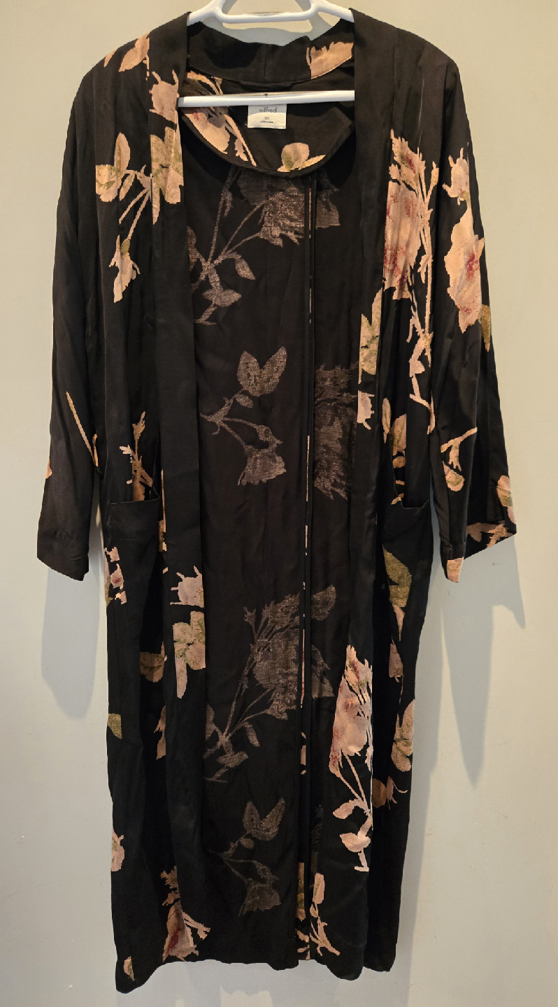 Giveaway wilfred floral robe