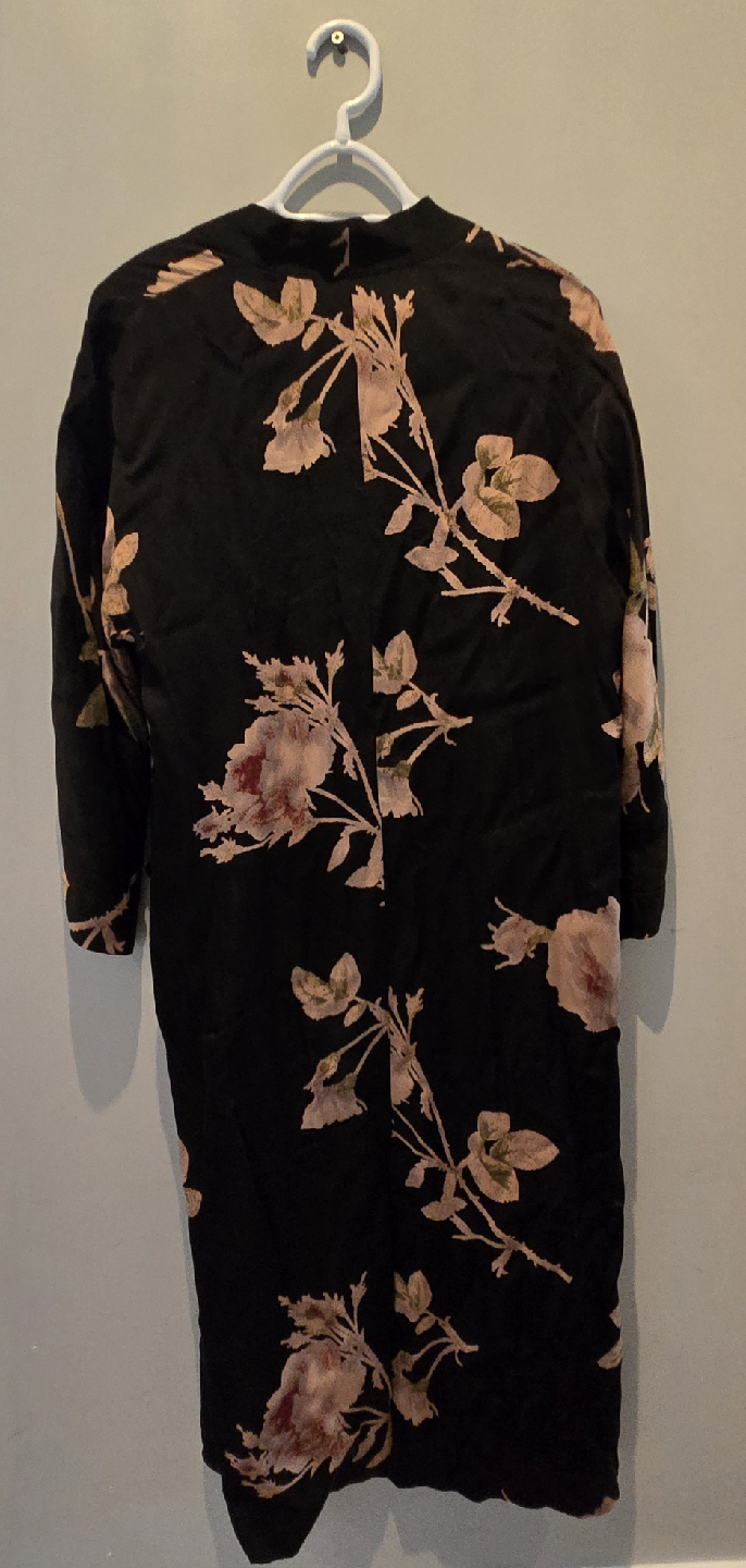 Giveaway wilfred floral robe - photo 2
