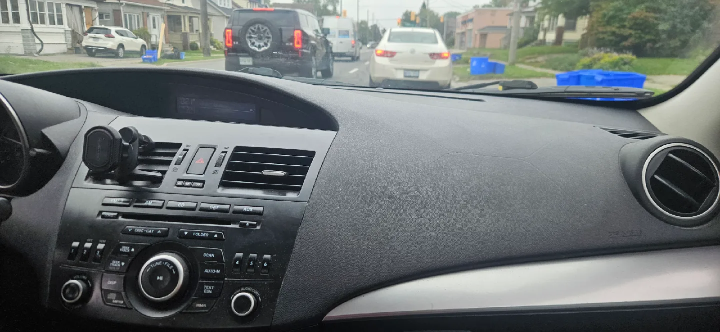 Mazda3 good Car for Students image indicator(3)