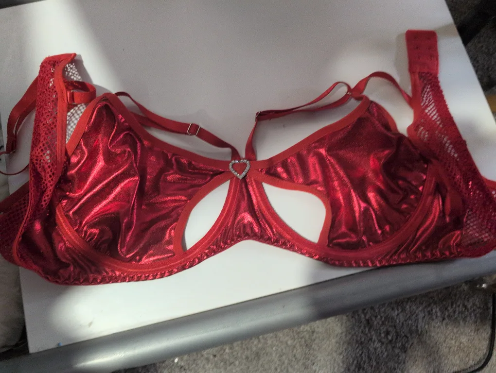 Red Bra with Heart Detail thumbnail