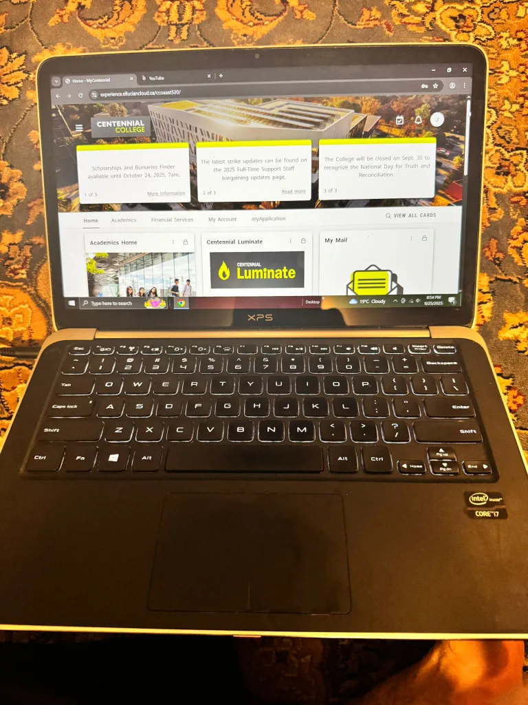 Dell XPS Laptop - Intel Core i7 image indicator(4)