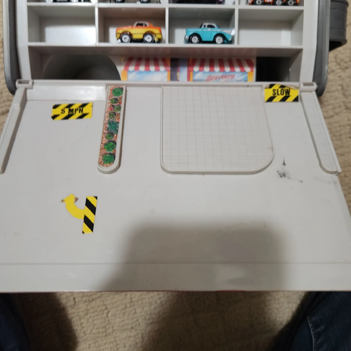 1980s Micro Machines Secret Auto Supplies Playset image indicator(10)