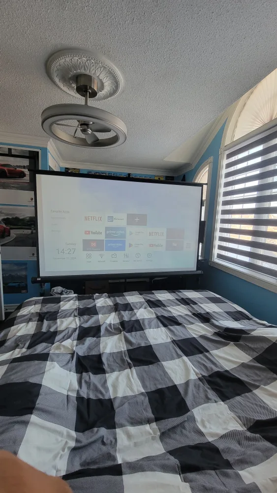 PropVue Projector Screen with Stand (84") image indicator(4)