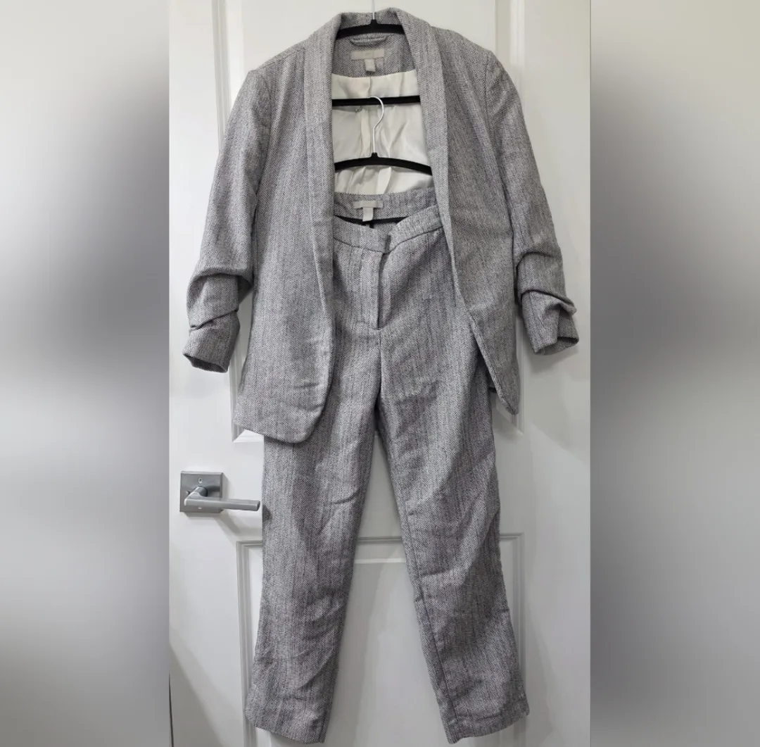 H&M Blazer and Trousers Set - US 2 thumbnail