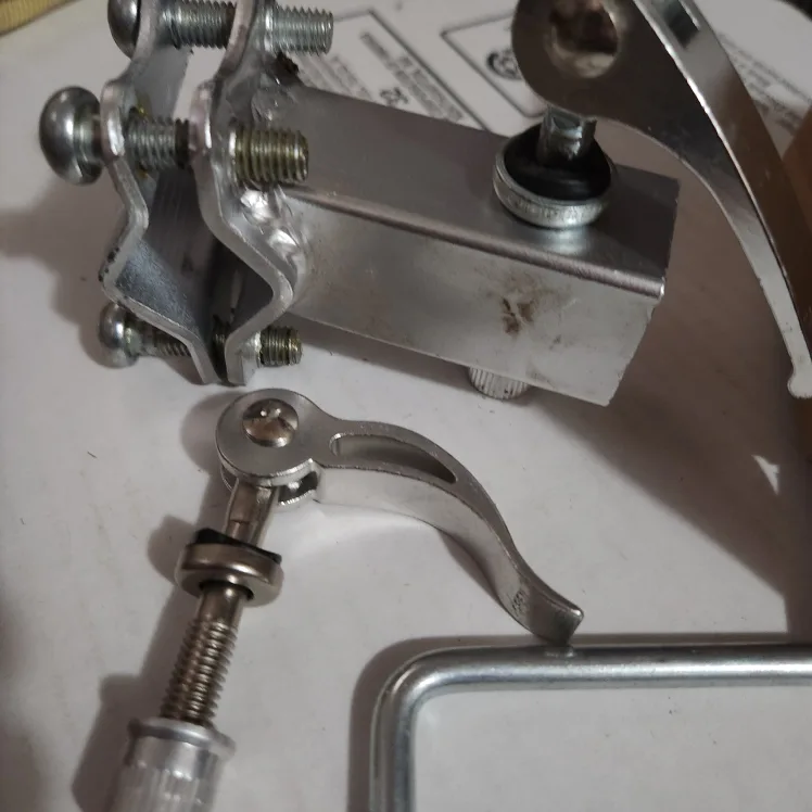 WeeRide Co-pilot Hitch Bike Attachment with extra bolt image indicator(4)