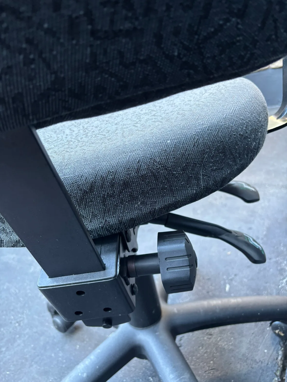 Ergonomic chair image indicator(2)