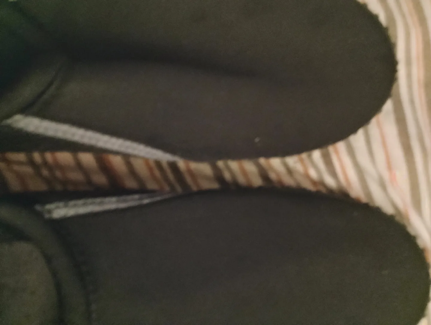 Black Water Shoes - Size 11 US image indicator(3)