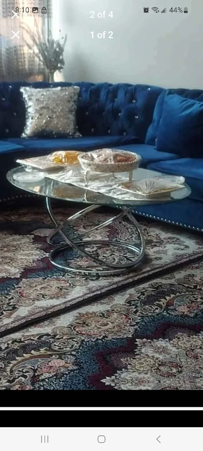 round glass table