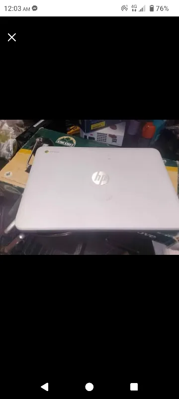 HP Chromebook Laptop - Silver image indicator(2)