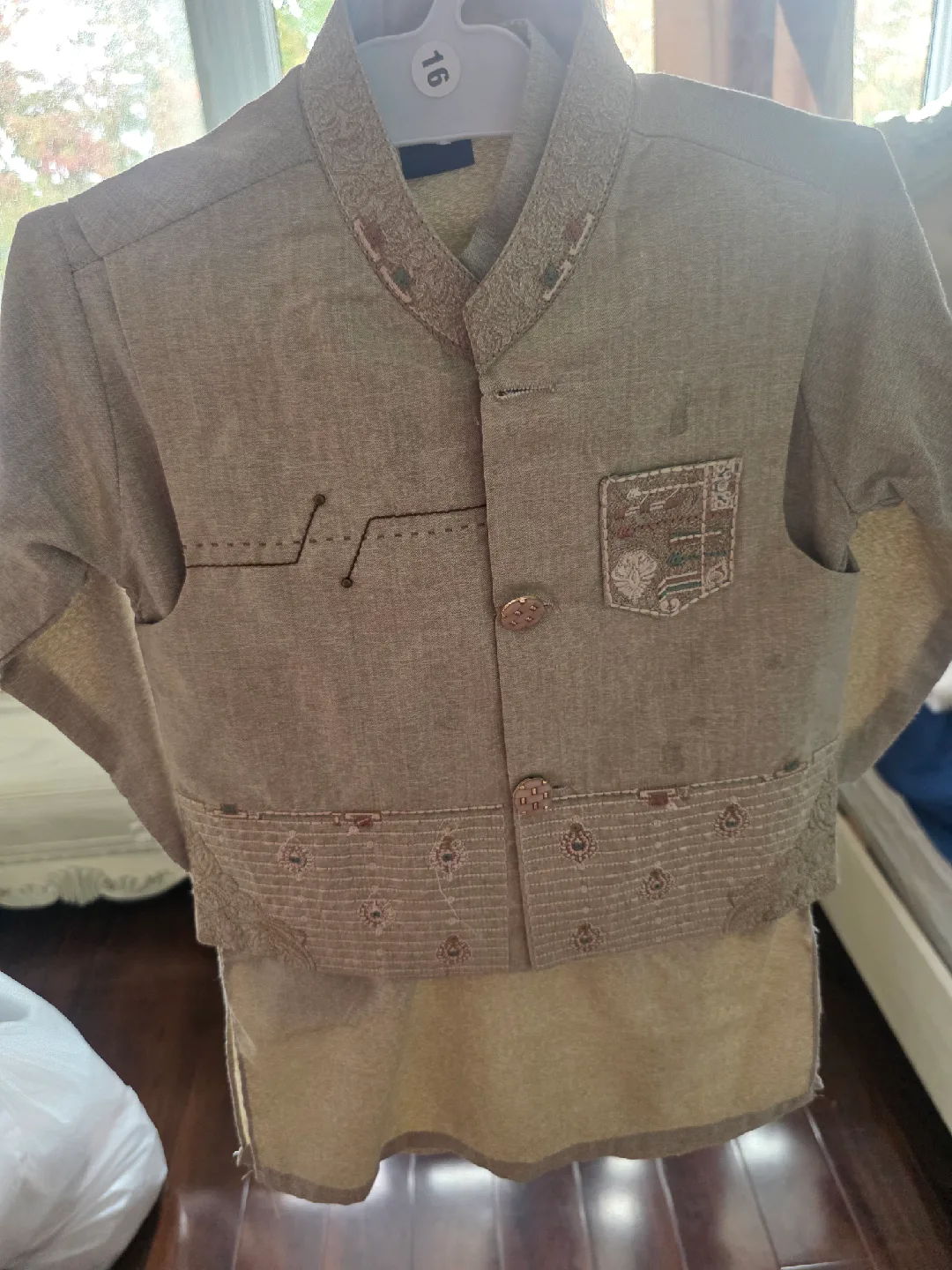 Boy's Traditional Outfit with Vest - Size 16 image indicator(2)