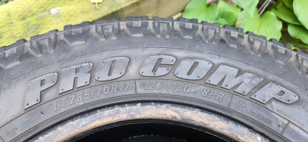 Pro Comp A/T Sport LT285/70R17 Tires image indicator(4)