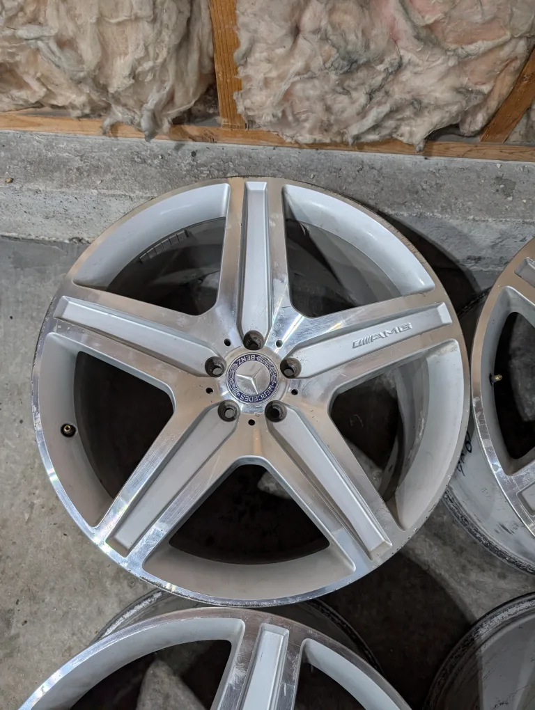 (4)-21 Inch AMG Alloy 2012 Mercedes Benz GL350 image indicator(4)