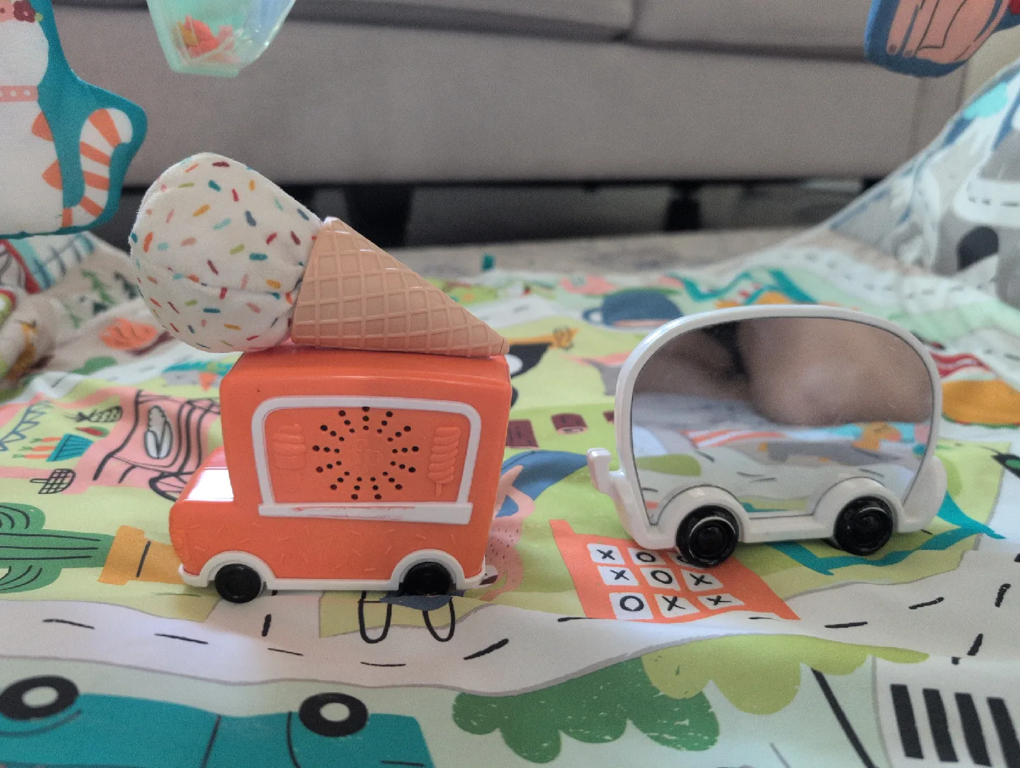 Fisher Price Baby Play Mat with Toys image indicator(2)