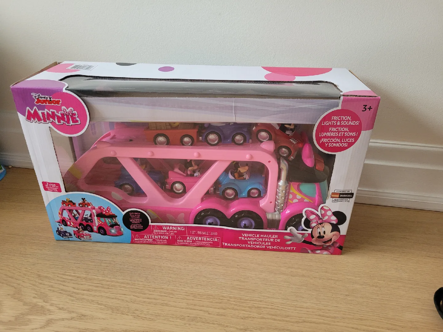 New Disney Junior Minnie Mouse Vehicle Hauler