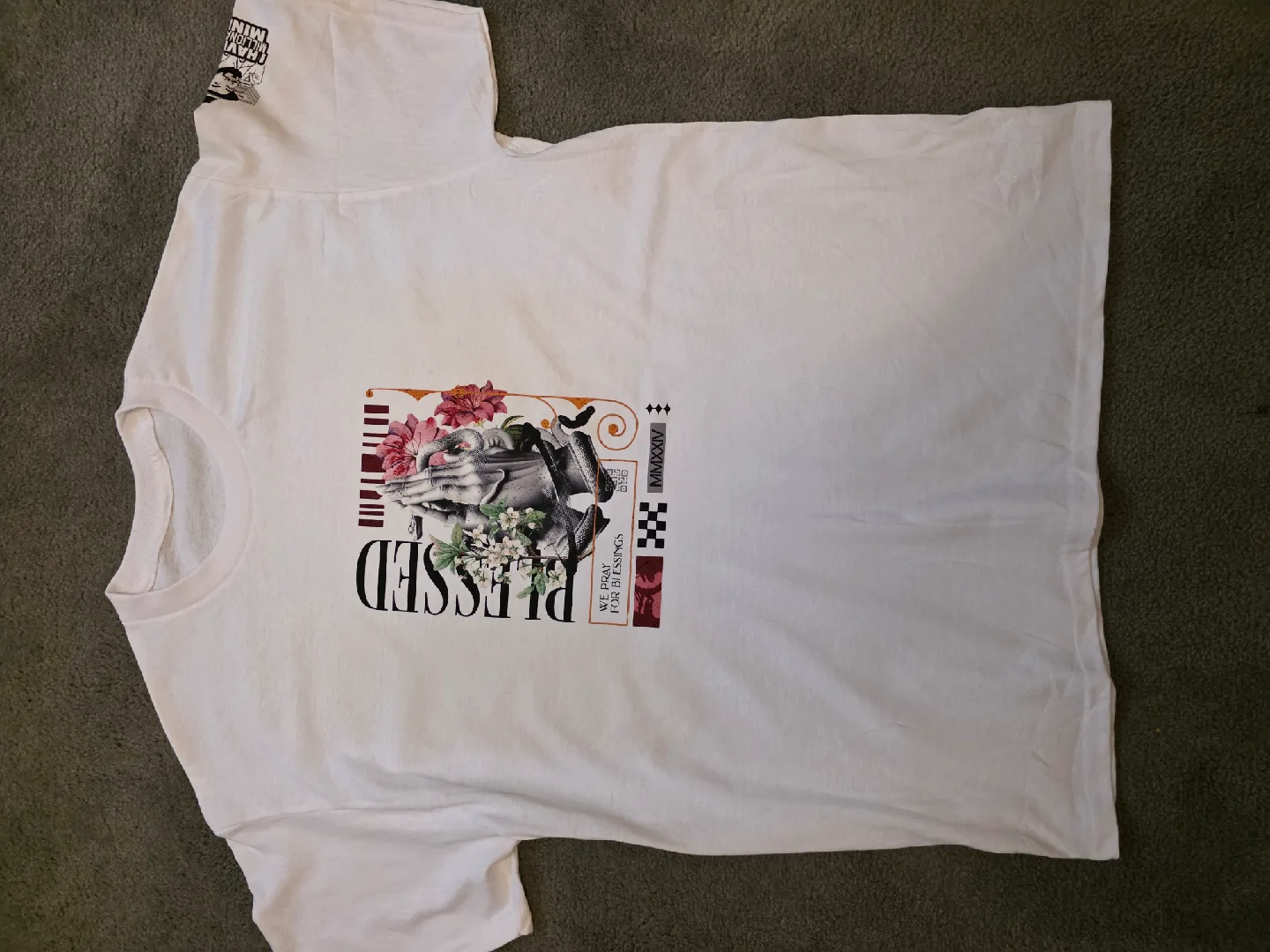 Graphic T-Shirts - Size M image indicator(5)