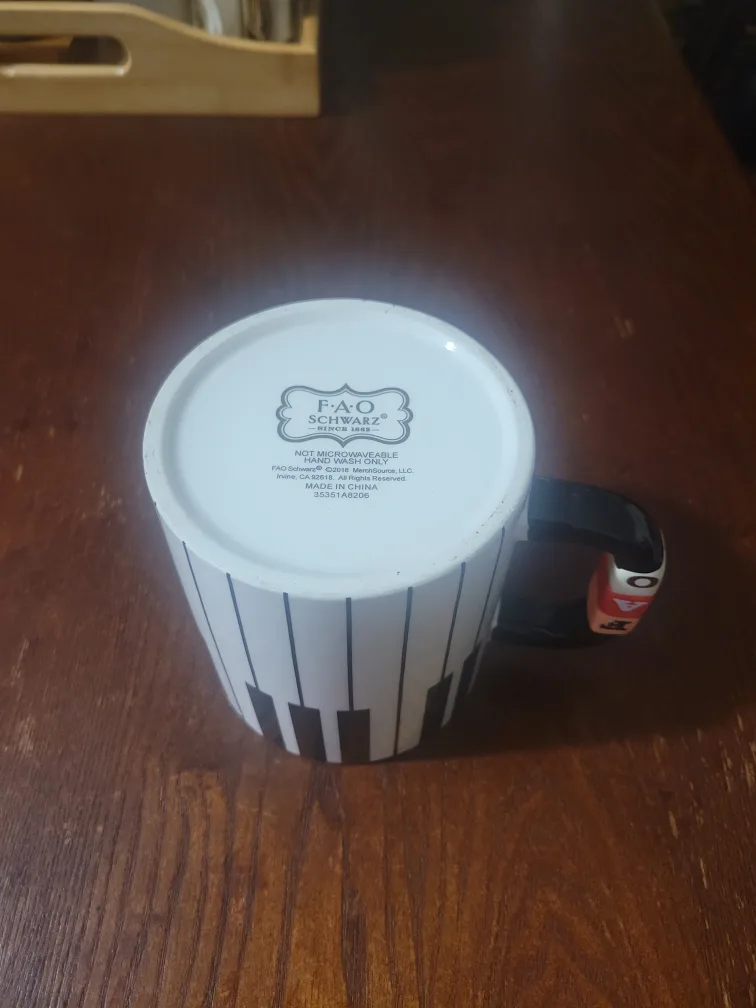 FAO Schwarz Piano Keys Mug image indicator(3)