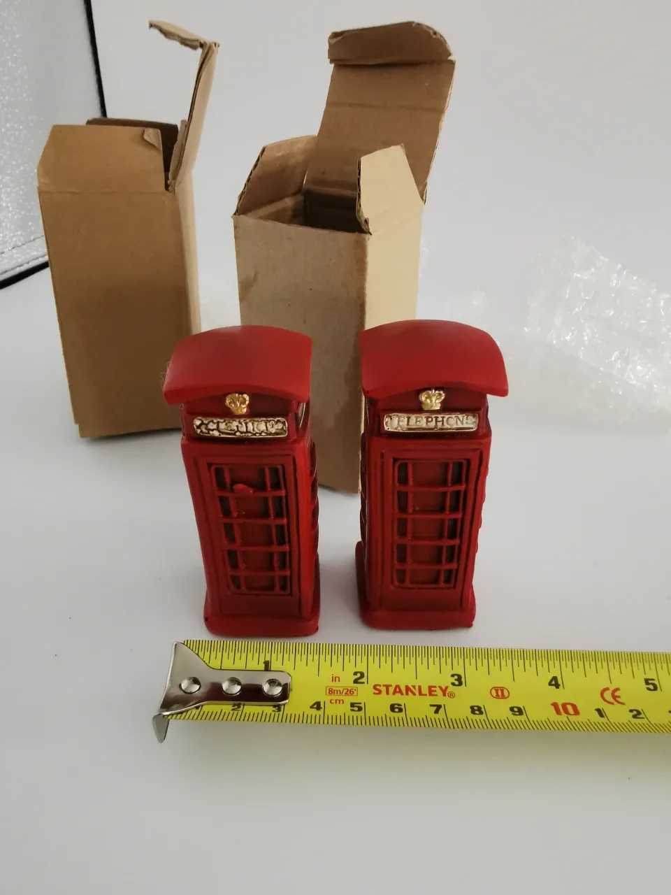 Telephone Booth Figurines thumbnail