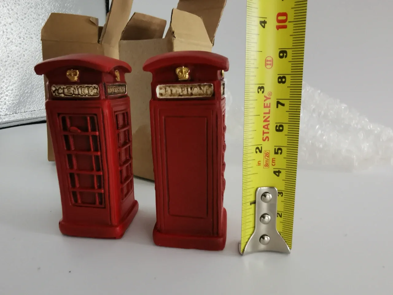 Telephone Booth Figurines image indicator(2)