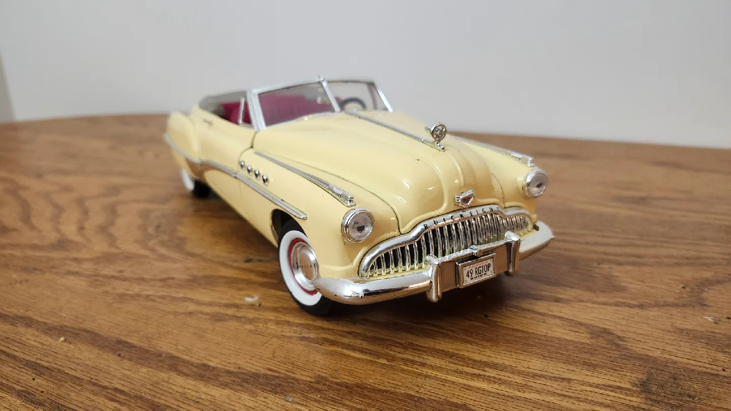 Buick Roadmaster Diecast Model Car : 1/18 scale thumbnail