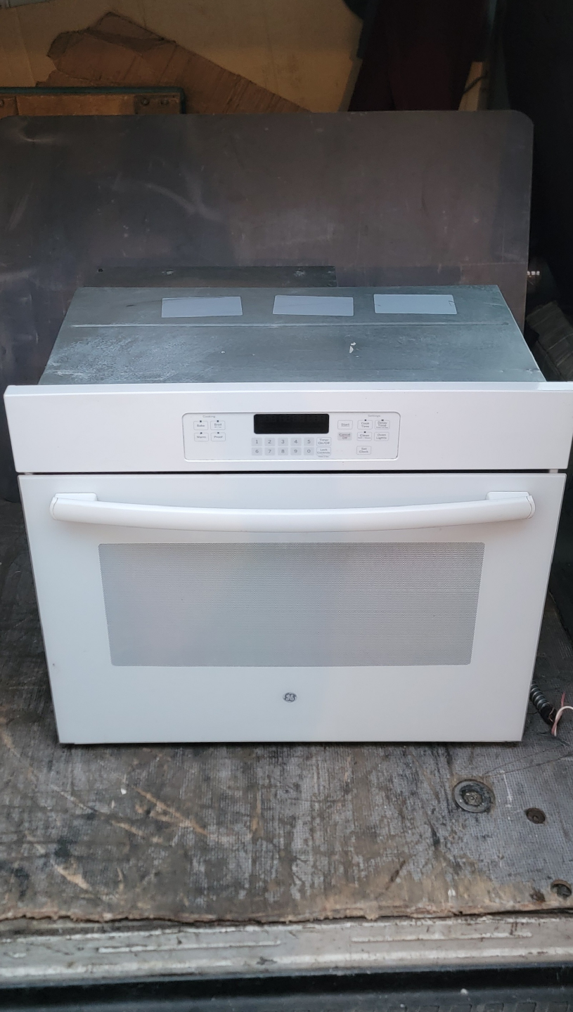 GE OVEN RANGE ELECTRIC 240V EXCELLENT CONDITION AND VERY CLEAN - photo 2