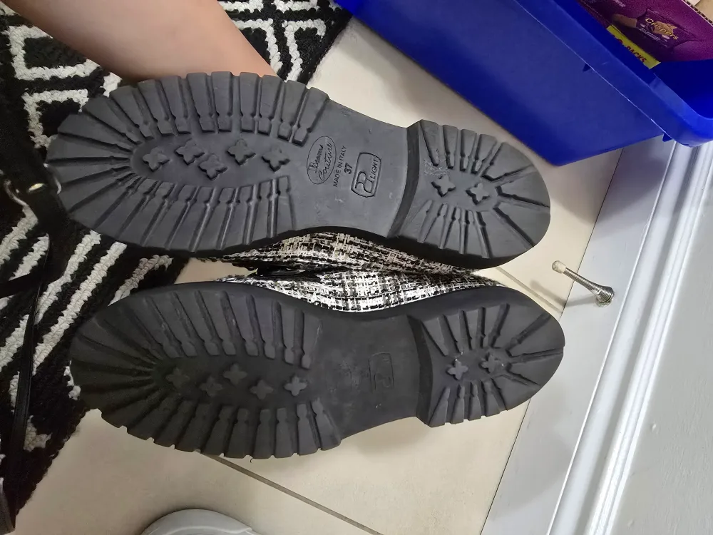 Tweed Loafers - Size 37 image indicator(2)