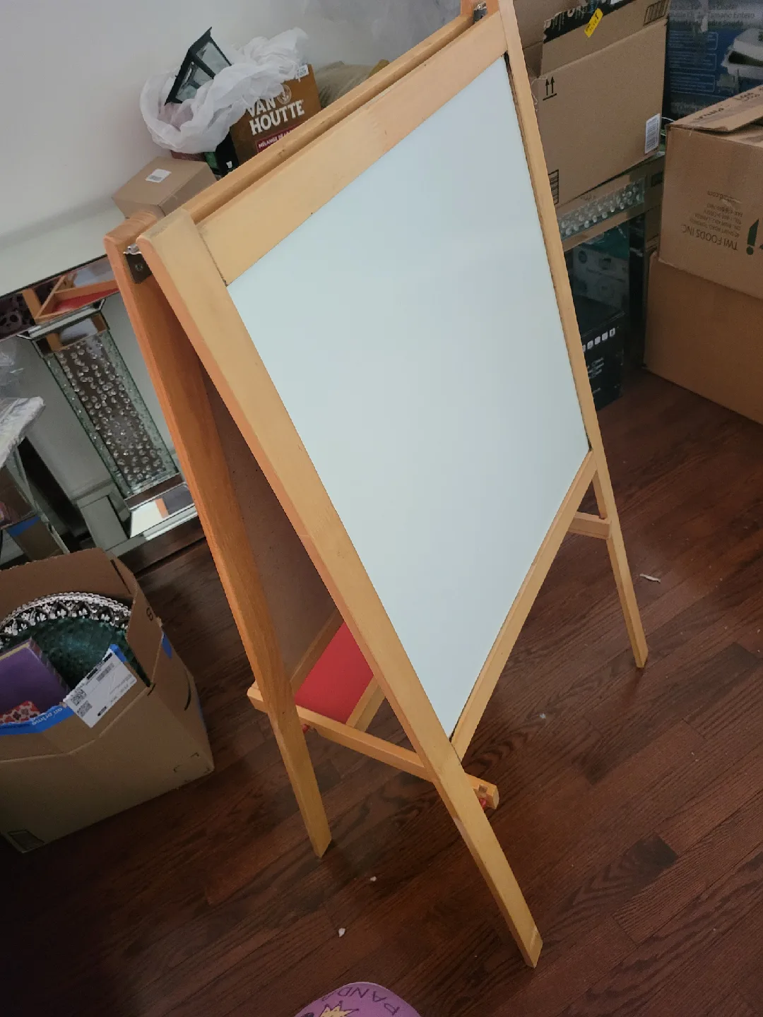 Kids Easel - Whiteboard & Chalkboard image indicator(3)