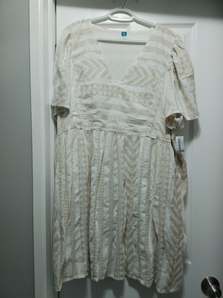 Old Navy Cream Patterned Dress - Size 2XL
