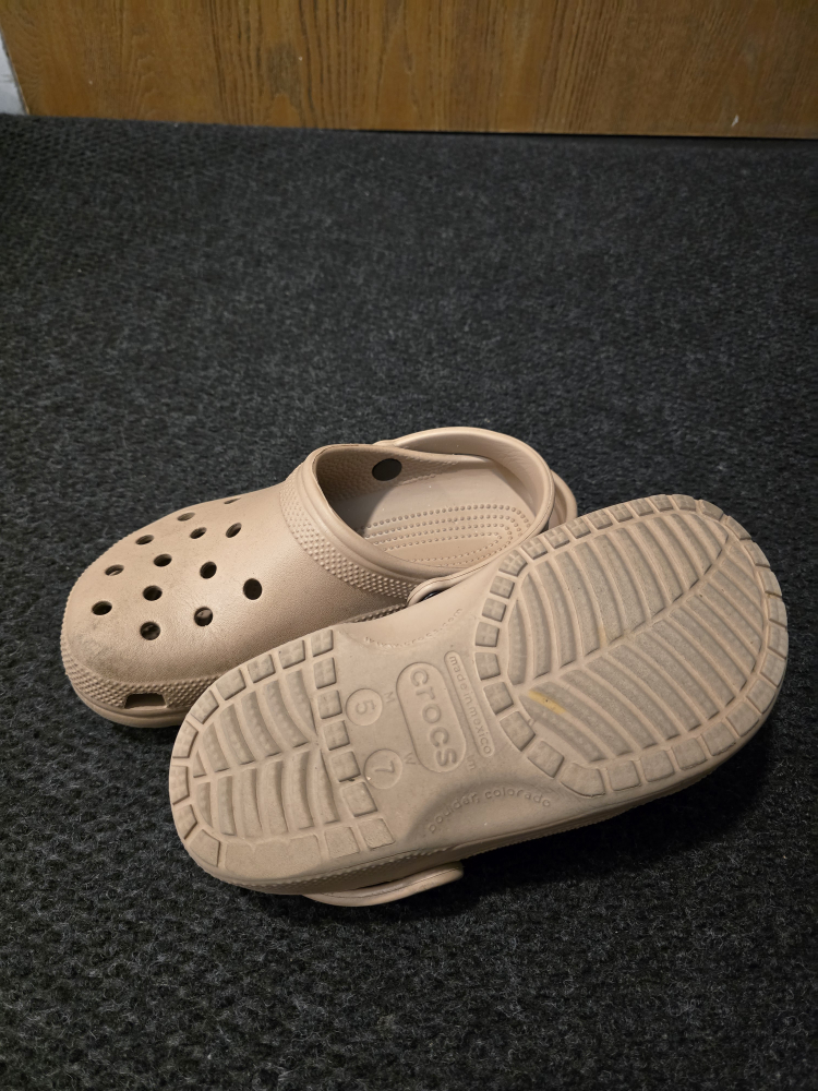 Crocs Classic Clog - Size 7 US Women's - photo 2