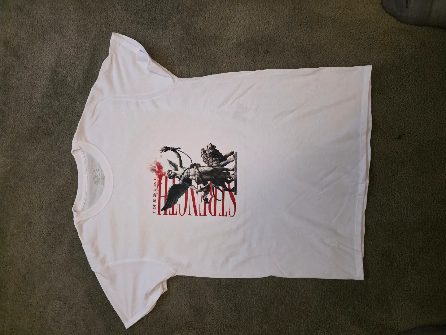 Graphic T-Shirts - Size M image indicator(8)