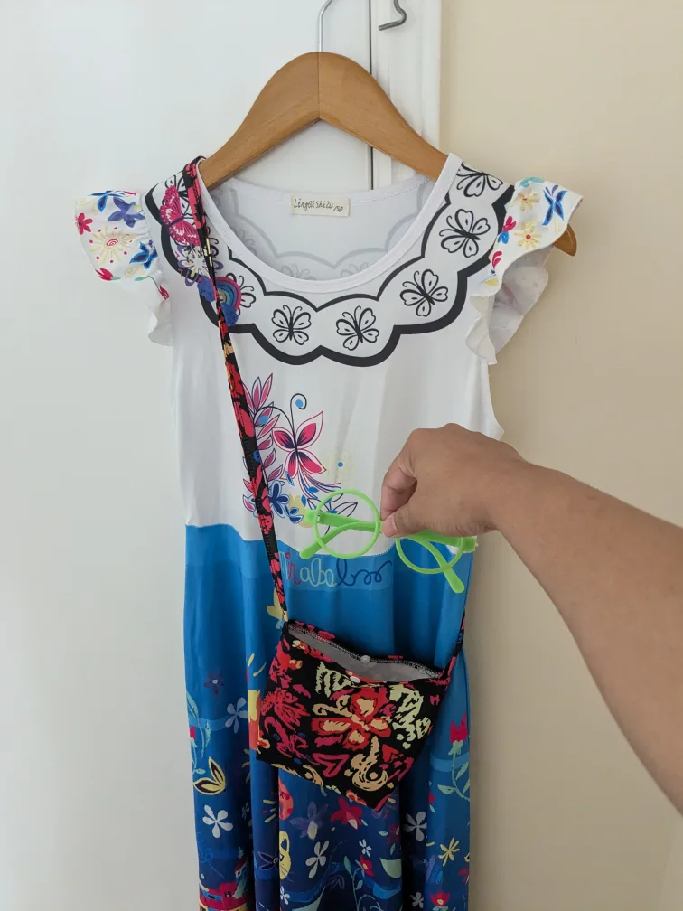 Encanto Mirabel Dress with Purse & Glasses - Size 150 image indicator(4)