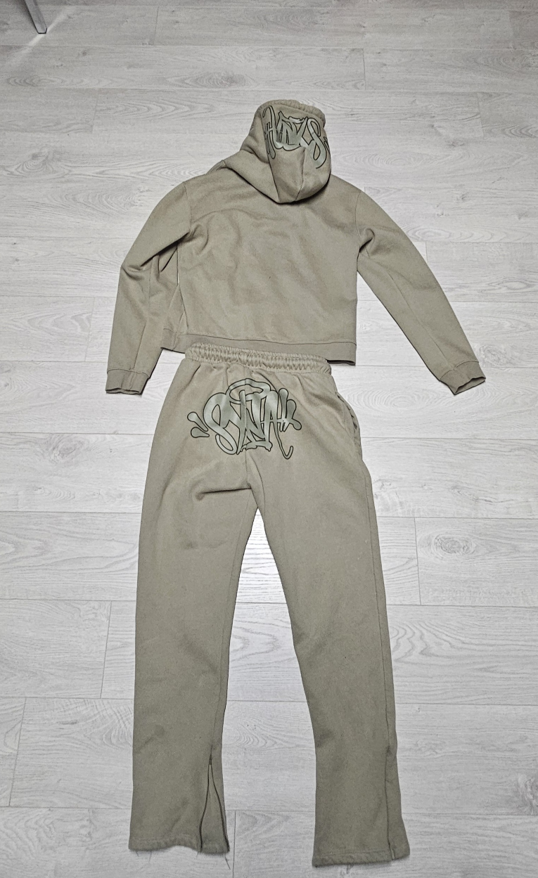Synaworld green tracksuit - size large - photo 2