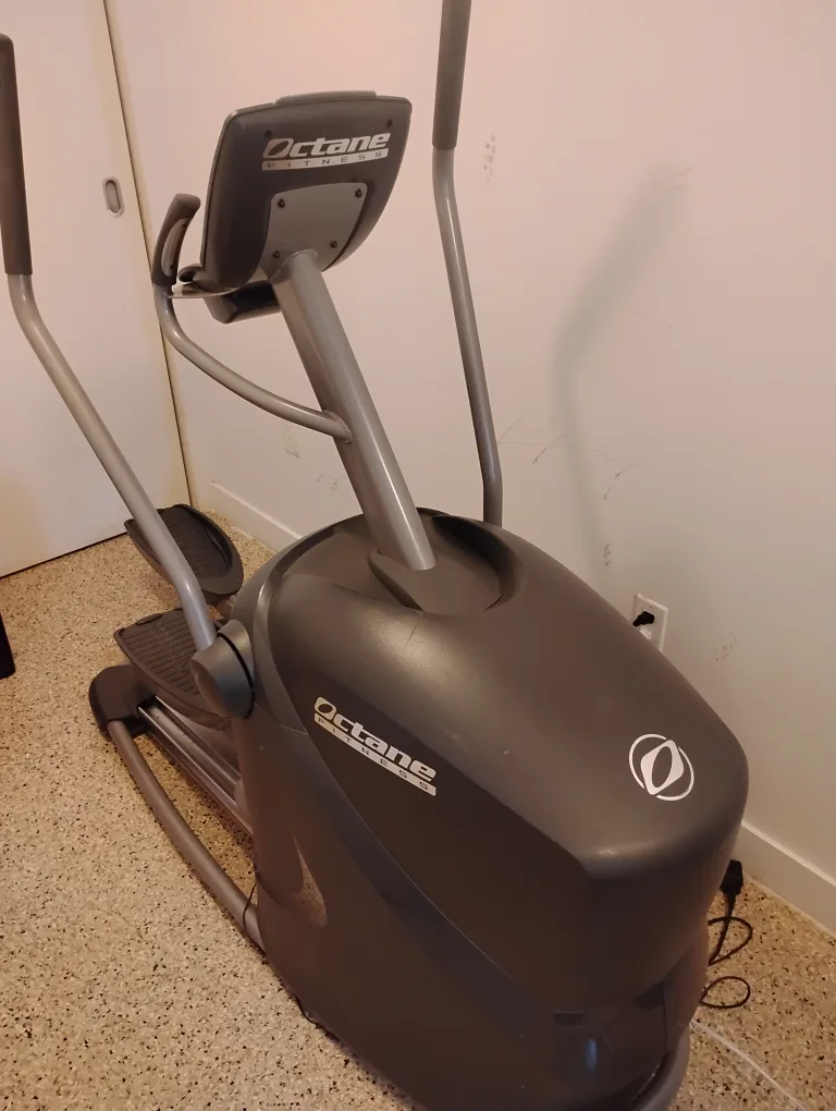 Octane Fitness Q35x Elliptical Crosstrainer thumbnail