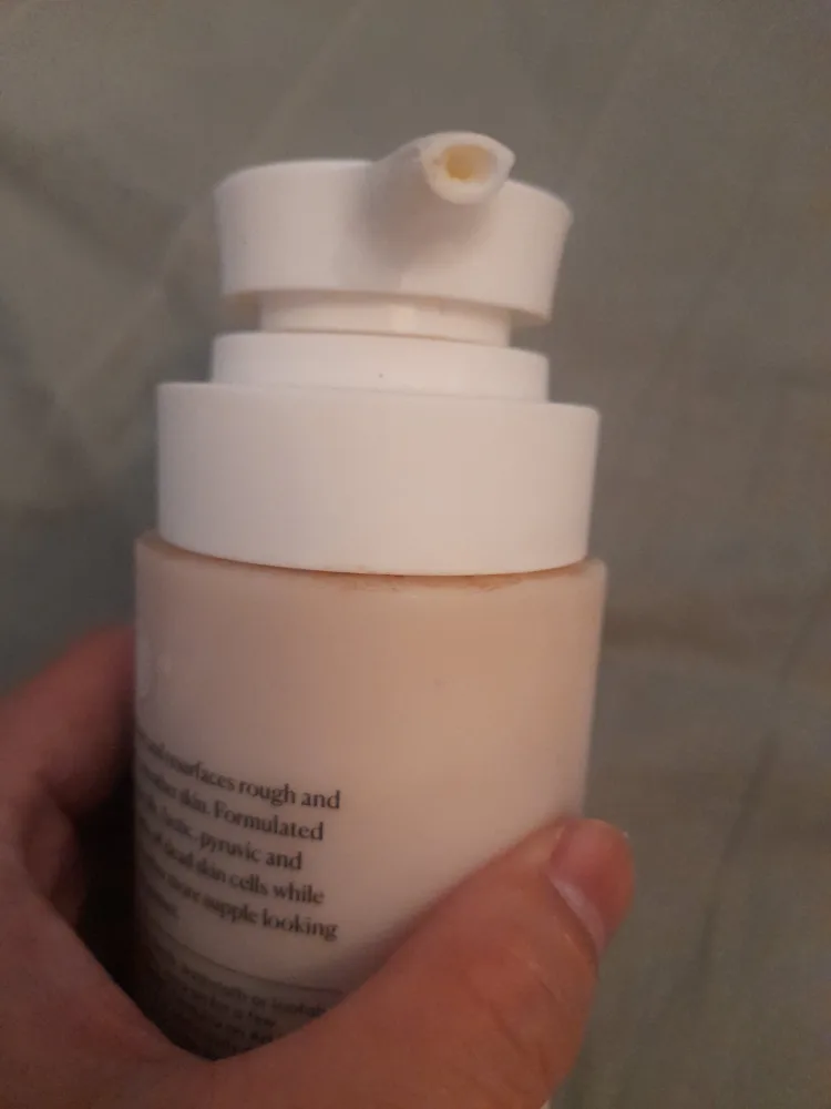 Naturium The Smoother Glycolic Acid Body Wash image indicator(2)