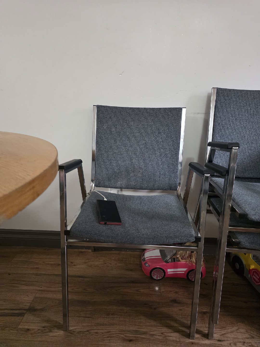 Round Wooden Table with 2Chairs - photo 2