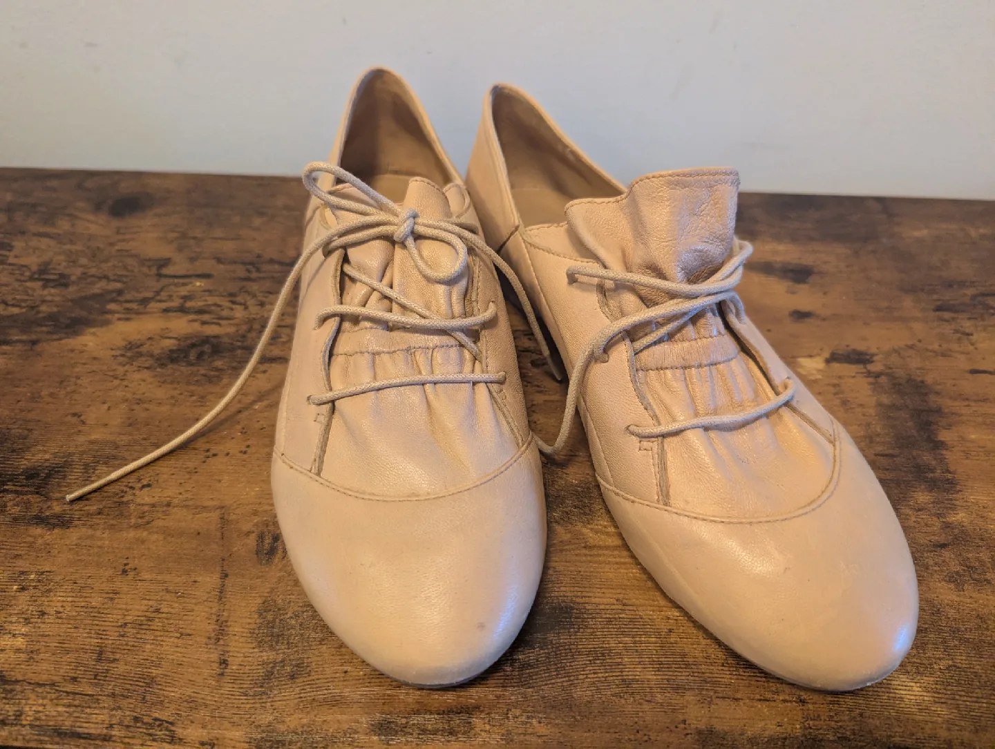 Lace-Up Leather Shoes thumbnail