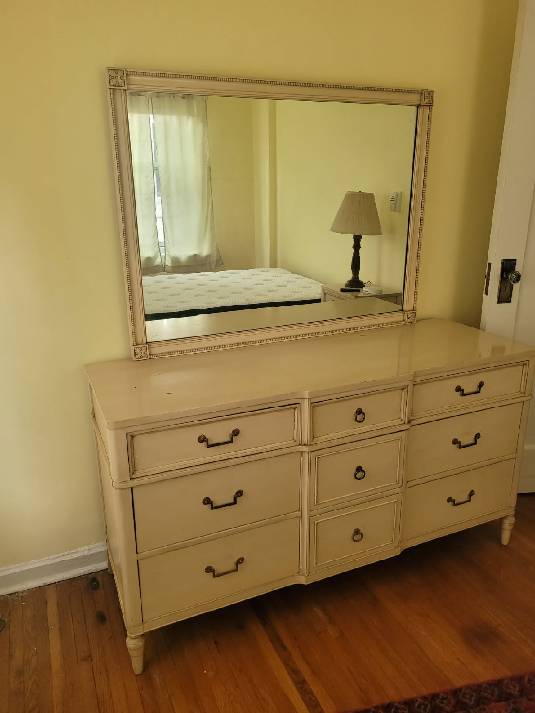 Vintage Dresser with Mirror - photo 2