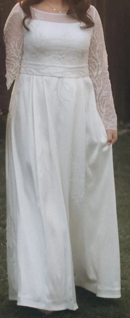 White Wedding Dress with Lace Sleeves image indicator(3)