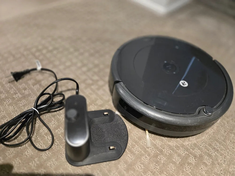 iRobot Roomba Vacuum Cleaner thumbnail