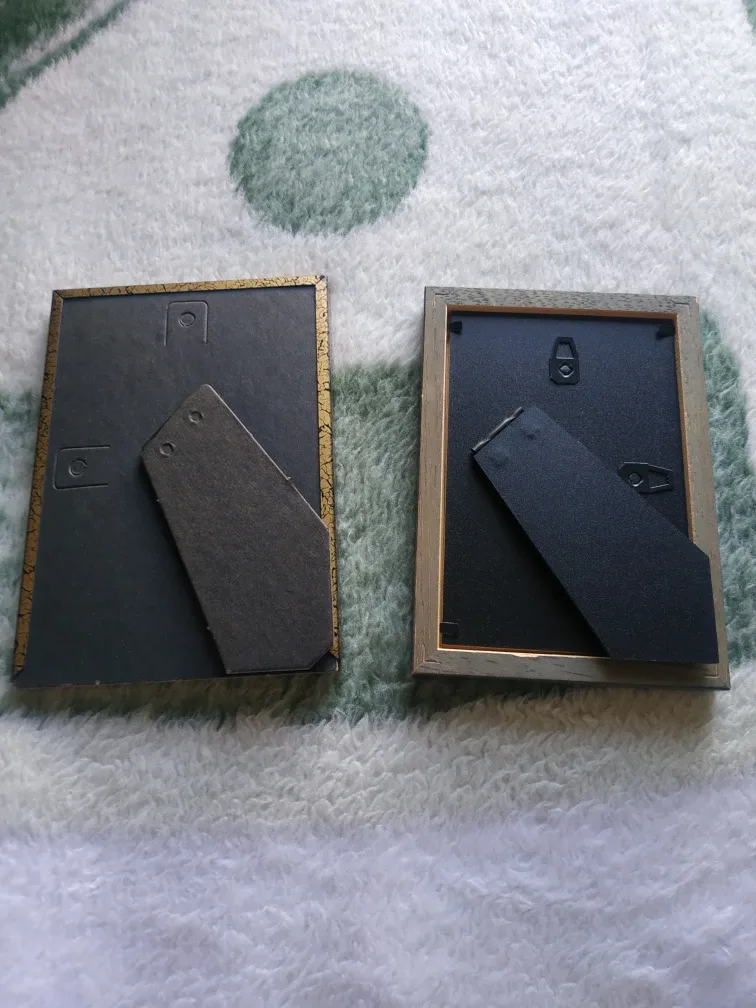 Two Picture Frames 4"x6"  🥕 image indicator(2)