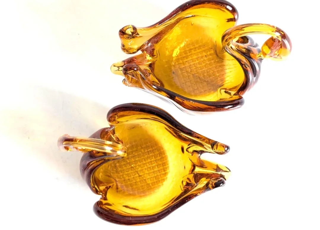 Hand Blown Amber Glass Swan Sculptures image indicator(2)