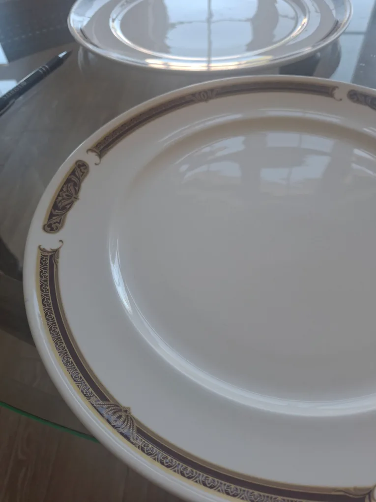 2 Fine Bone China Serving Platters - Royal Doulton image indicator(3)