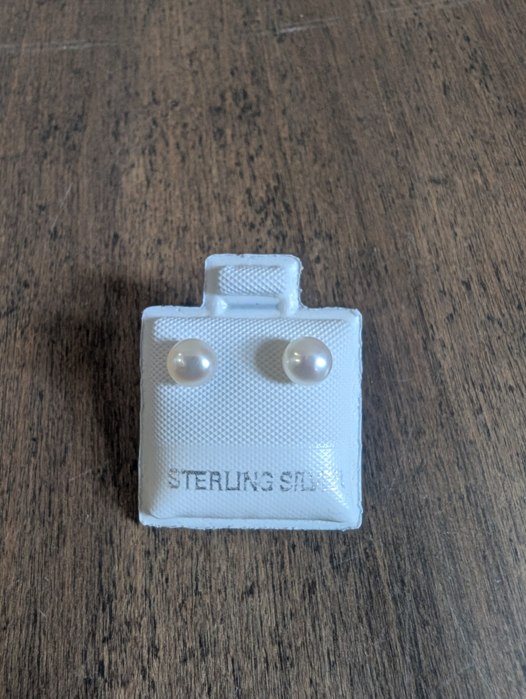 Brand New Silver Pearl Earrings For Sale