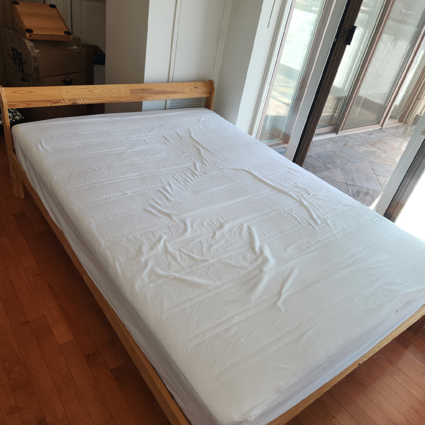 Mattress + Wooden Bed Frame - Full/Double Size - photo 2
