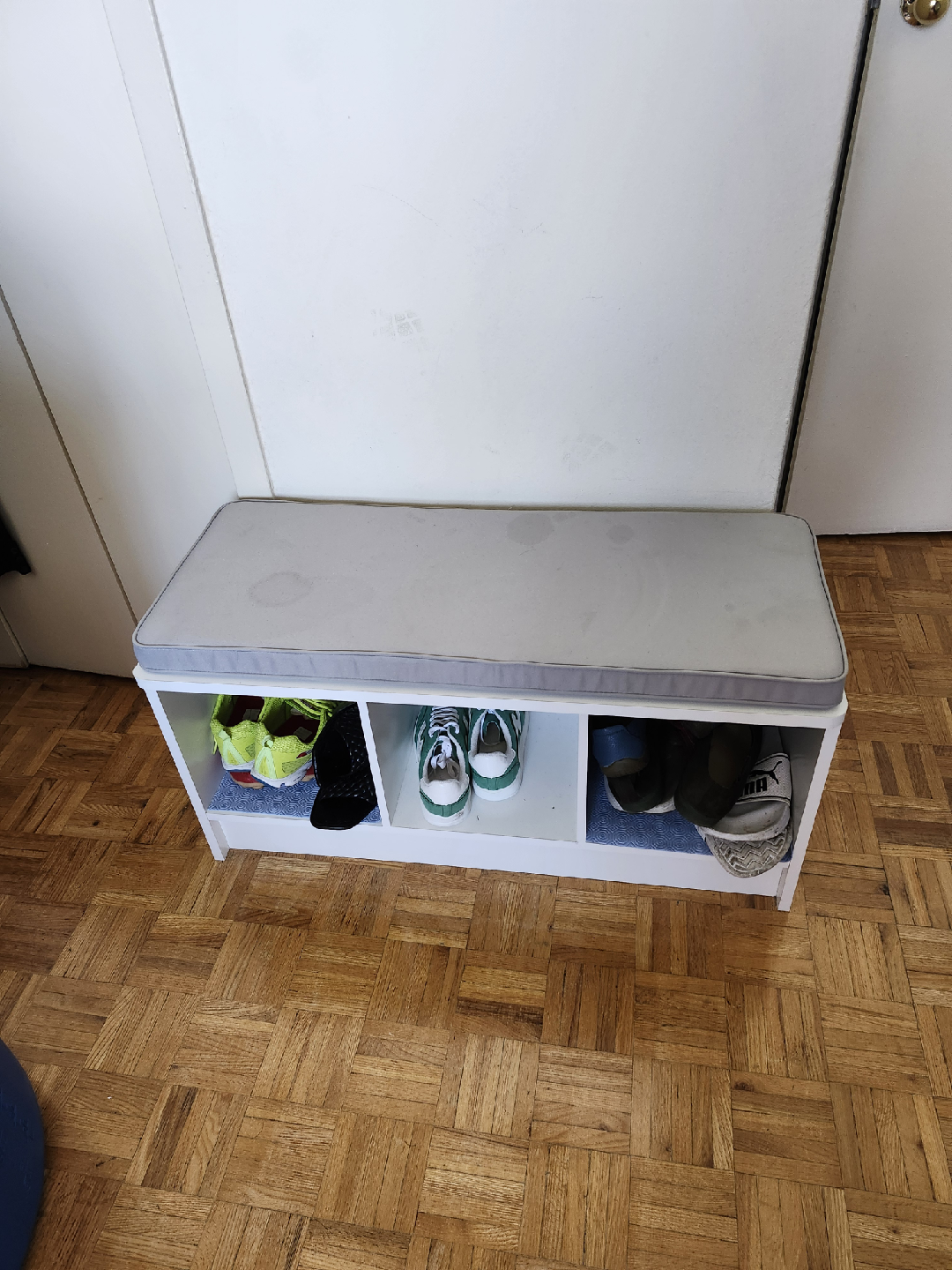 White Shoe Storage Bench with Grey Cushion - photo 2